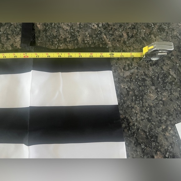 Kate Spade Black and White canvas tote. NWOT - Picture 3 of 7